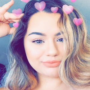 Meet your Posher, Connie